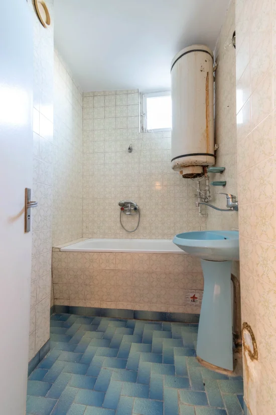 Нов имот на пазара!Три спални,жк,,Изгрев!