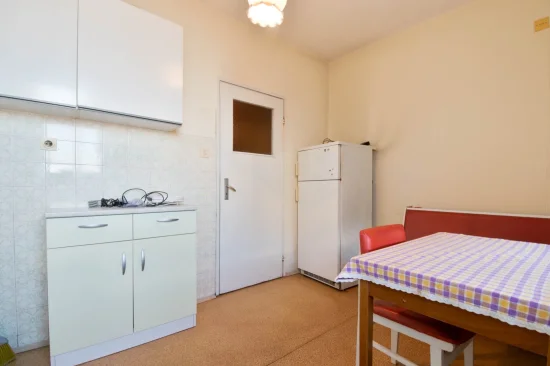 Нов имот на пазара!Три спални,жк,,Изгрев!