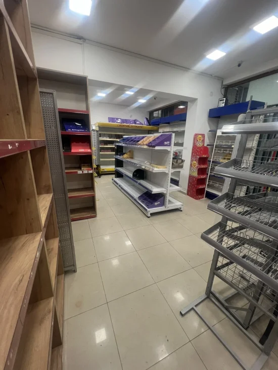 Магазин под наем,кк.Сл.бряг
