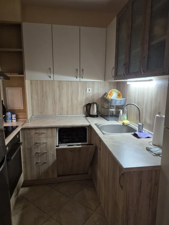 Лазур, за първи път под наем! Тухла до Морската градина